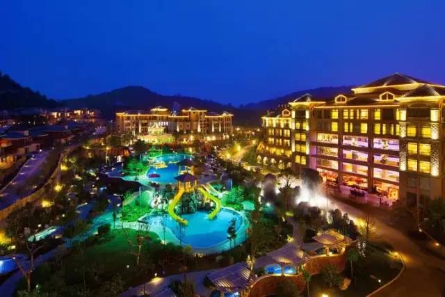 沉浸式泡温泉夏日玩水圣地推荐,送福利啦