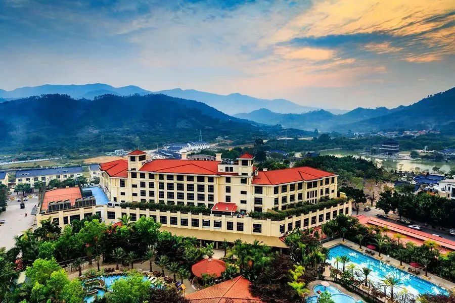 沉浸式泡温泉夏日玩水圣地推荐,送福利啦