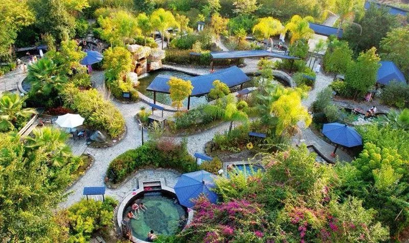 沉浸式泡温泉夏日玩水圣地推荐,送福利啦