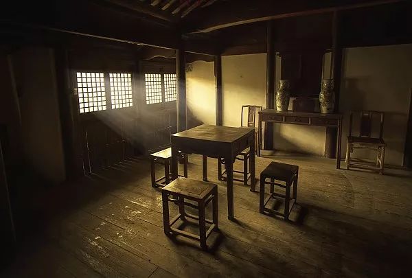 哪里收购古董旧家具,哪里收旧家具或者处理旧家具