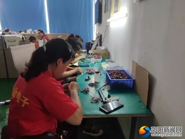 让更多乡亲实现家门口就业,让更多乡亲在家门口致富