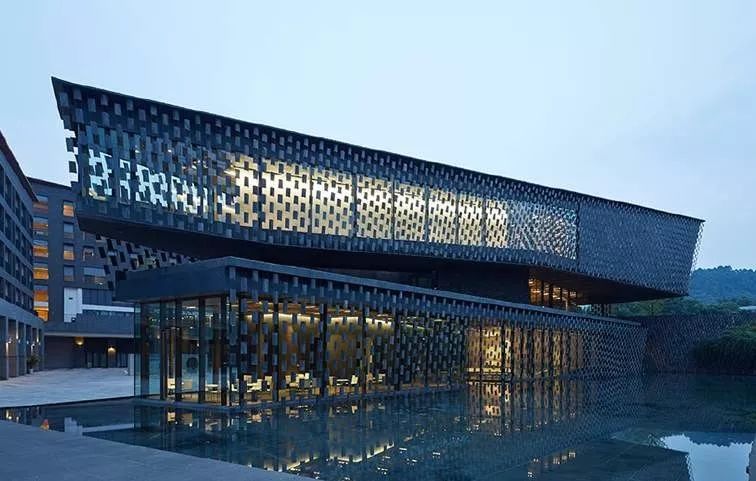 案例酷|彩生活：全球最大社区服务运营商的云上转型样本