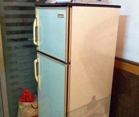 红灯牌录音机90年代,红灯牌电子管老收音机