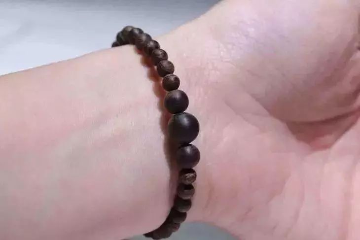 沉香木手串有保养功效吗,沉香手串能抗癌吗