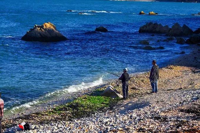 对烟台人来说，不洗海澡（xiajiaozi）就不算过夏天