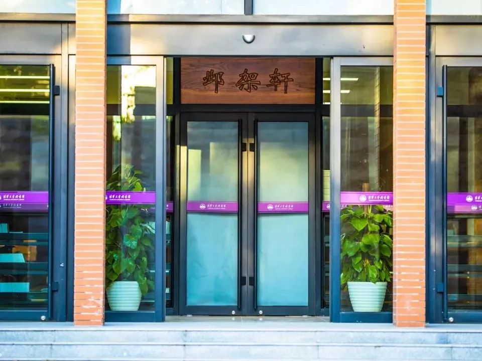 高校校园书店怎么开？听听央视报道怎么说