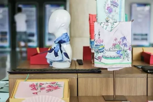 高校校园书店怎么开？听听央视报道怎么说