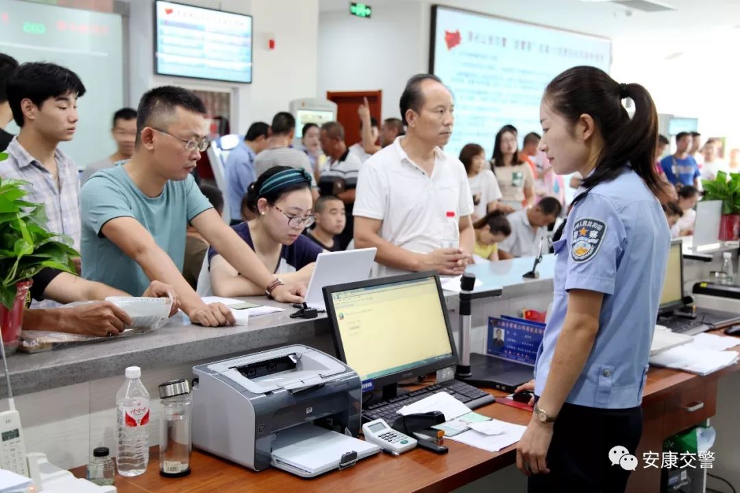 累并快乐着一你所不知的车管民警工作的一天