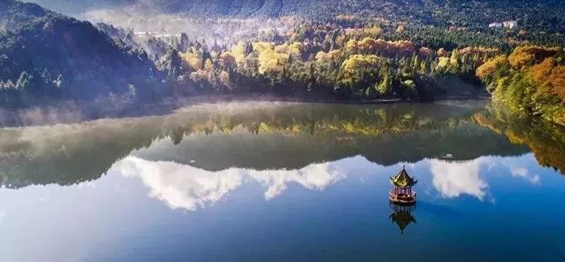 跟着李白游黄鹤楼,跟着李白游