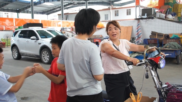 广州市水果市场热闹吗,广州水果市场有杨梅