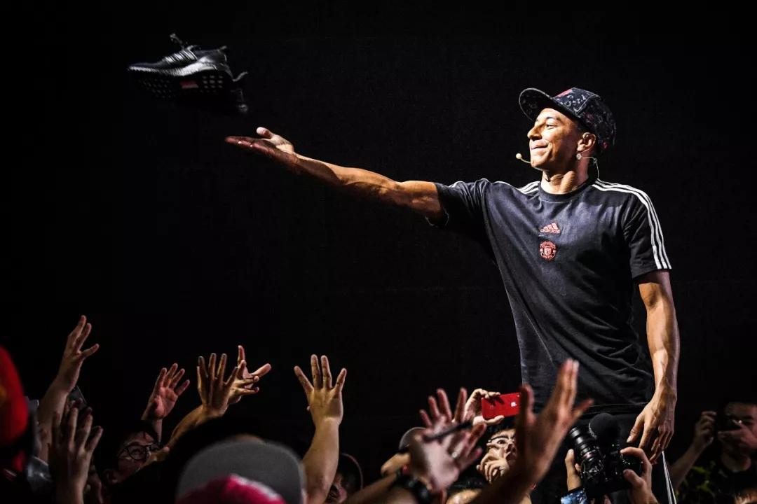 一周热图｜欧洲顶级球队开启夏季中国之旅；“太空周”还原50年前登月时看见的地球