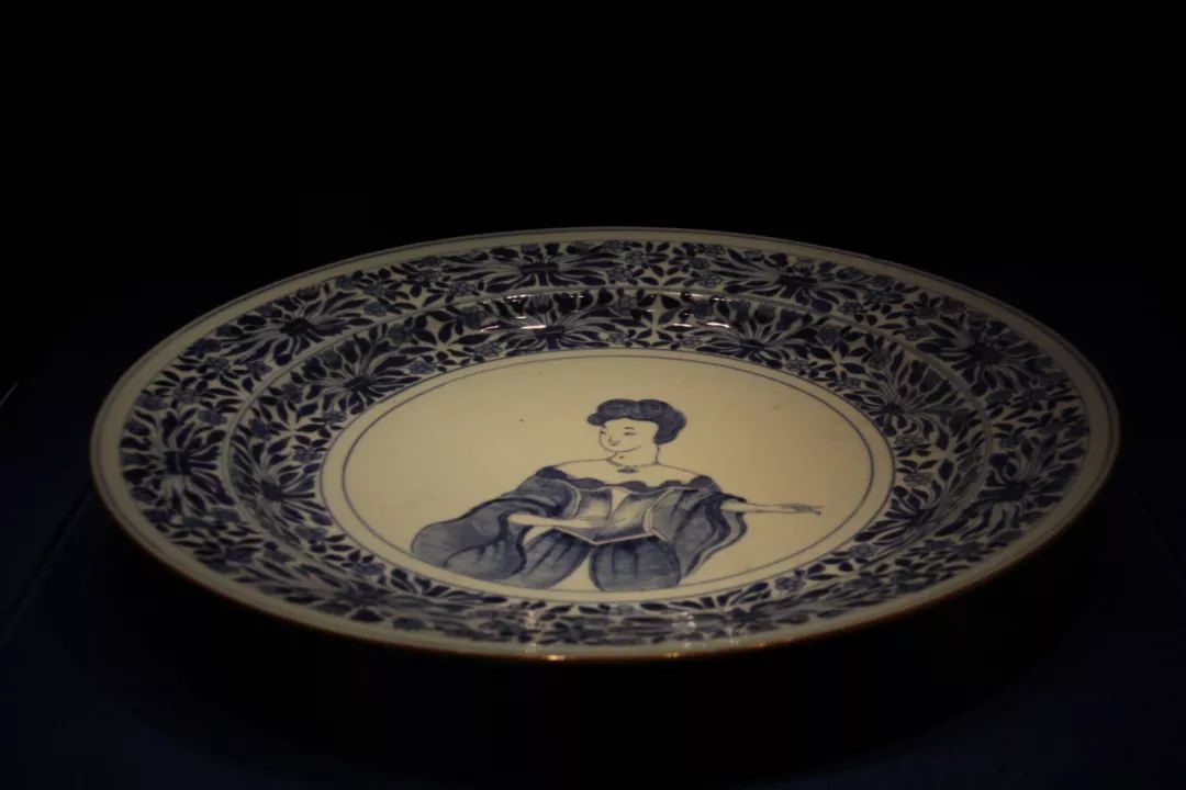 展览|励志史：“模仿”景德镇逆袭成“欧洲第一名瓷”