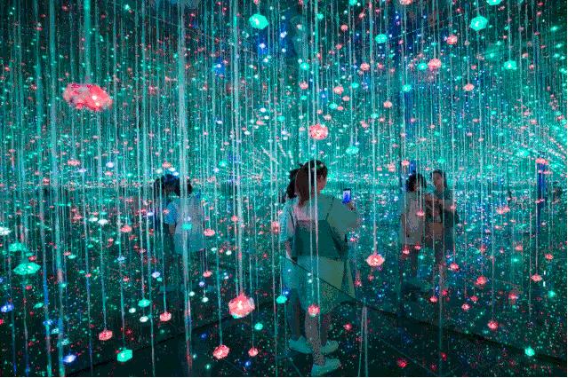 星空艺术博物馆、地表最强奶茶麦吉即将登陆，这份圣诞大礼必须收到