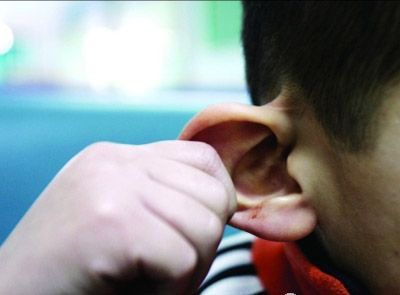 妈妈一巴掌娃秒怂,妈妈一巴掌下去孩子就没了视频