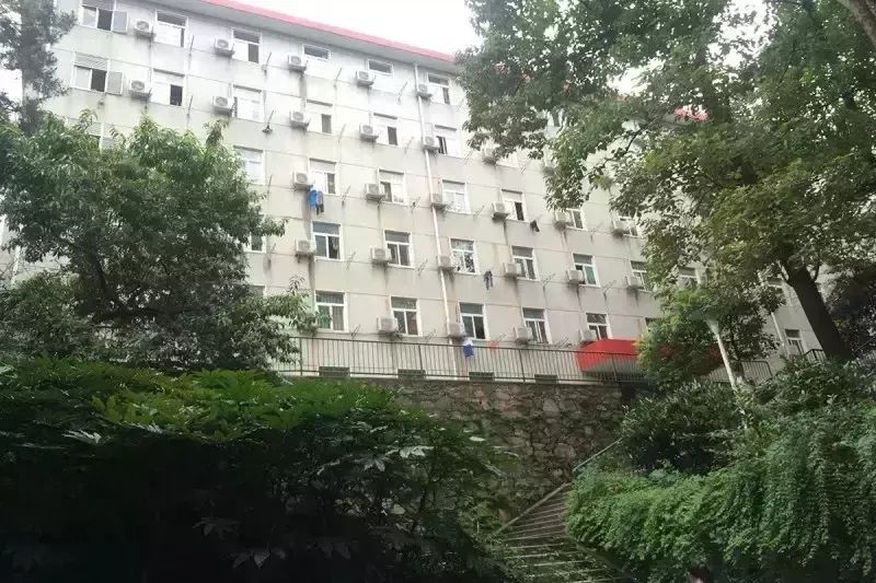 华中师范宿舍环境如何,华中师大本科生宿舍