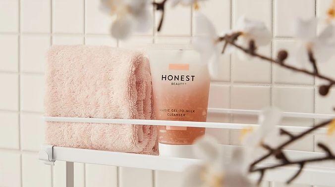 旧毛巾不要扔,旧毛巾别扔剪了放客厅省不少钱