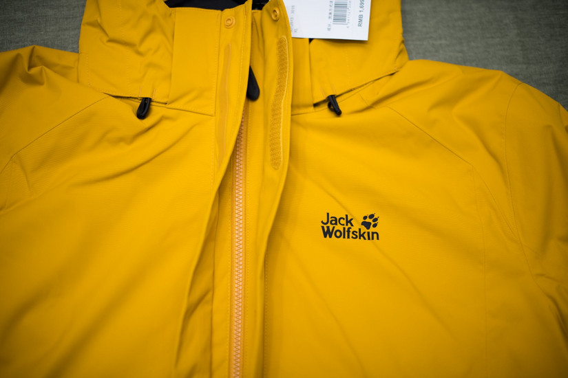 冲锋衣透气防水最好的是哪一款,2024年最火的冲锋衣防水防风透气