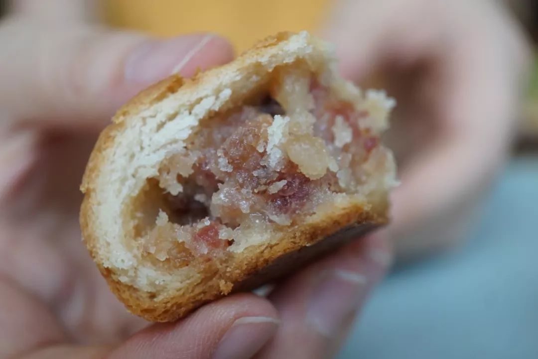 网购越南土特产|炼奶冰咖法包猪肝酱扎肉春卷虾片，一个下午茶全都拥有