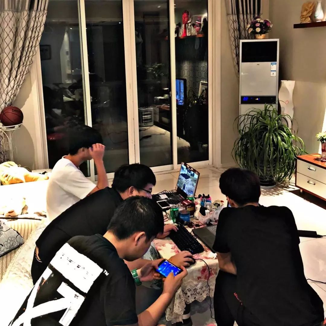 什么！？这是一个你没有见过的全新毒App社区