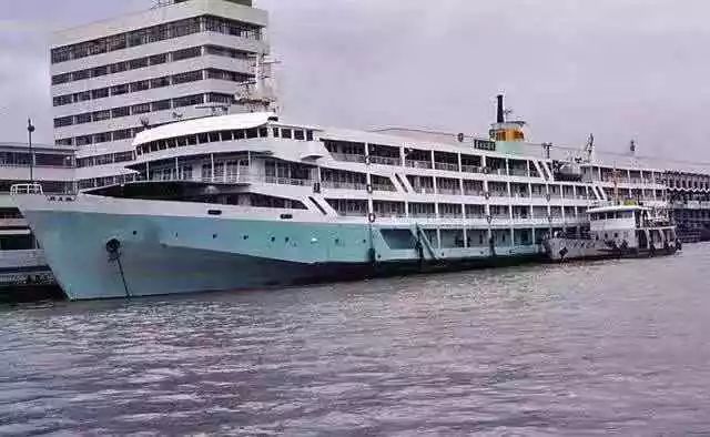 【壮丽70年】还记得你小时候乘过的客轮吗？听老劳模杨怀远为你揭开尘封数十年的小扁担故事