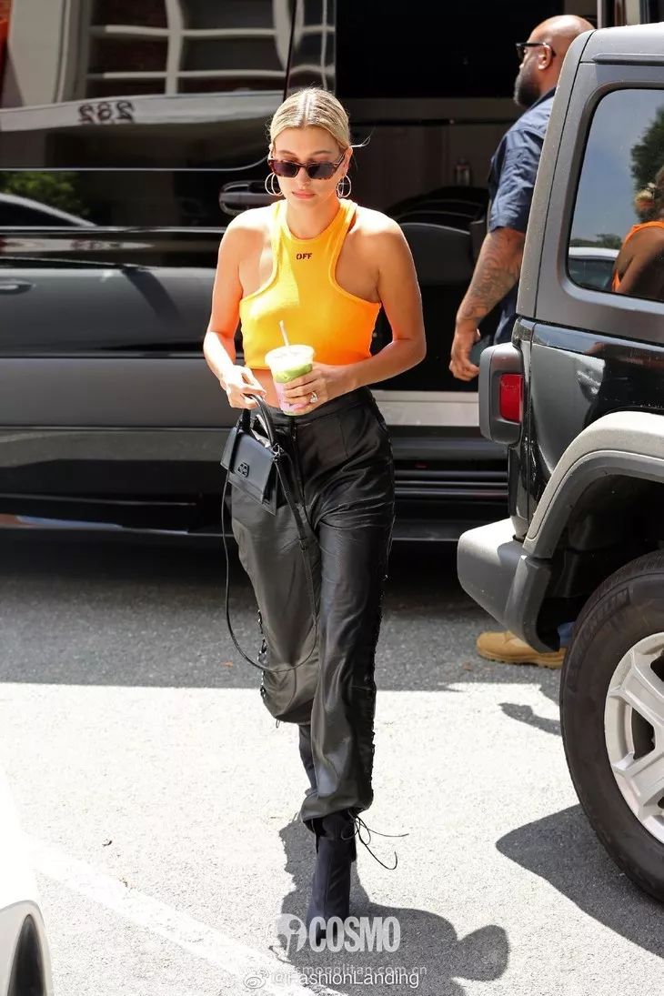 比伯海莉最近新消息,时尚典礼比伯海莉