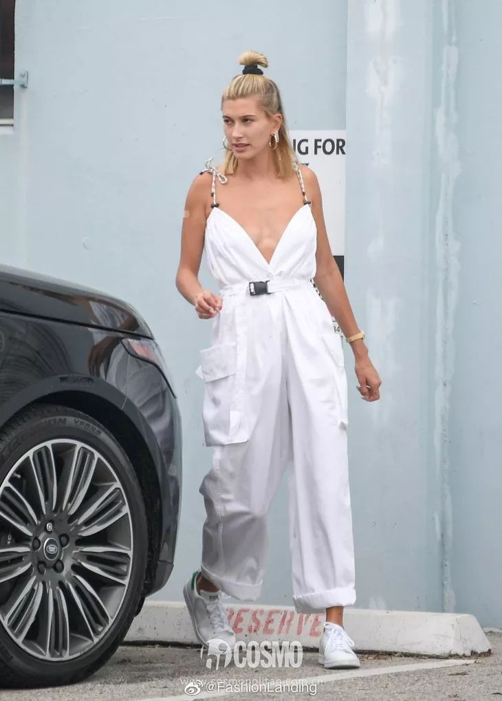 比伯海莉最近新消息,时尚典礼比伯海莉