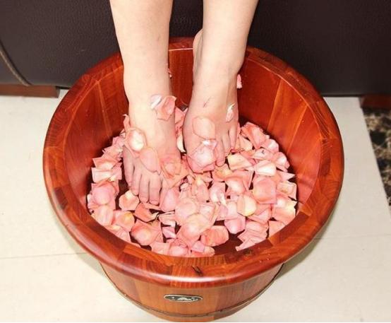 热水泡脚是养生，还是慢性自杀？取决于你是否是这3类人