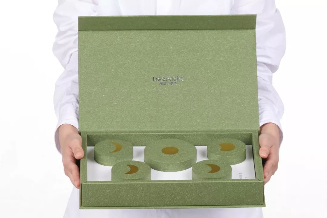 德国小甘菊纪念礼盒,herbacin德国小甘菊礼盒