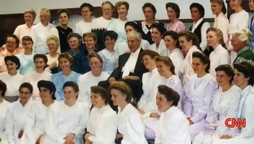 恋童癖+*伦乱**，未成年女孩被他霸占生下孩子！起底变态狂魔的邪恶往事……