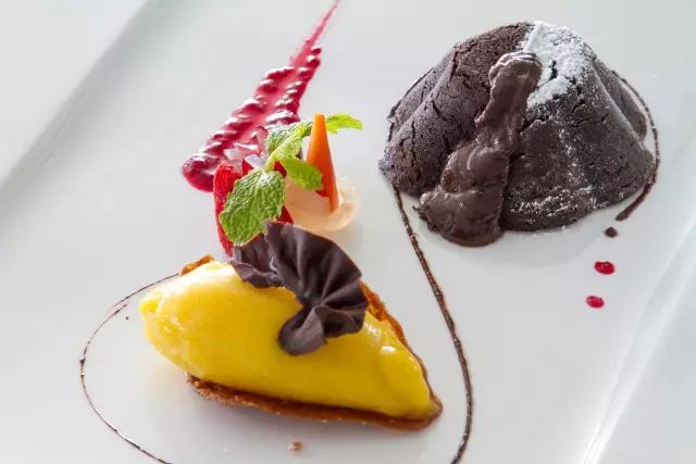 普吉岛旅游性价比酒店,普吉岛无边泳池酒店看海