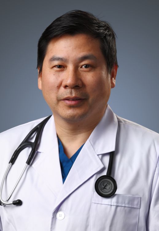 梅家人的骄傲——记心胸外科主任梅举教授