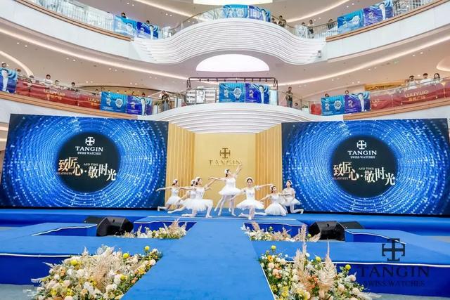 严屹宽冻龄男神,年轻时候的严屹宽究竟有多绝