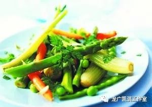 牙医讲解换牙小知识,孩子换牙期家长要关注的4件事