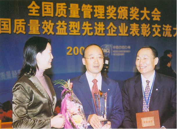 壮丽七十年的发展,70年代的上海交通牌汽车