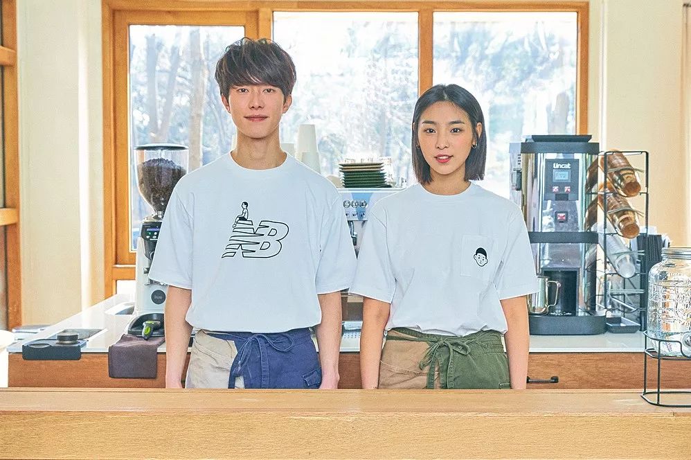 喜茶logo的鼻祖竟然是他？！20年只画简笔画，笔下的小人个个“冷漠脸”，却让无数网友沦陷