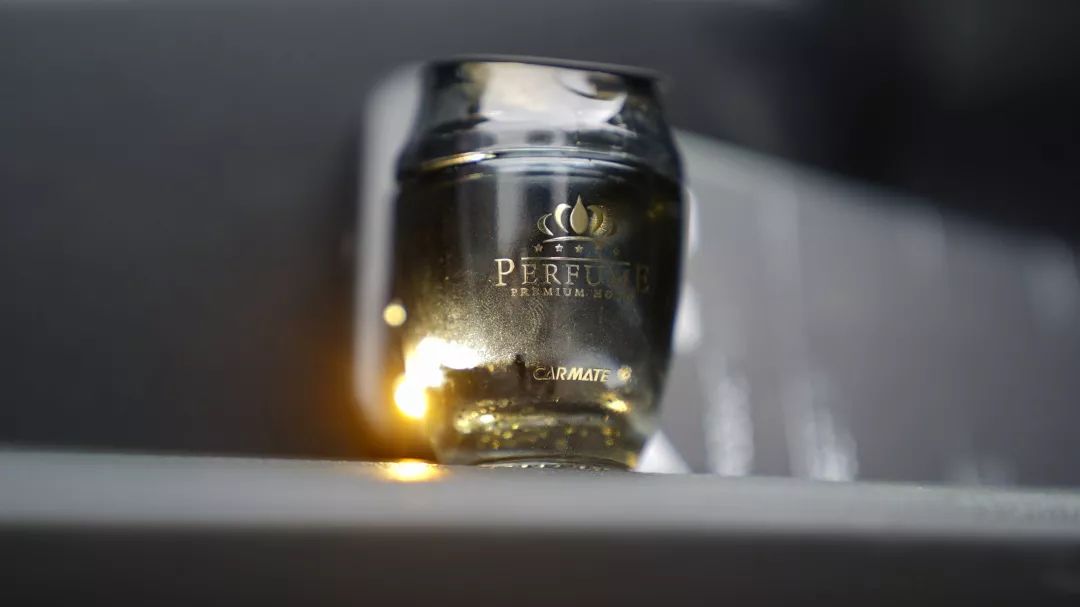 把世界上zui「火热」的石头，封进小罐，老司机一眼就沦陷