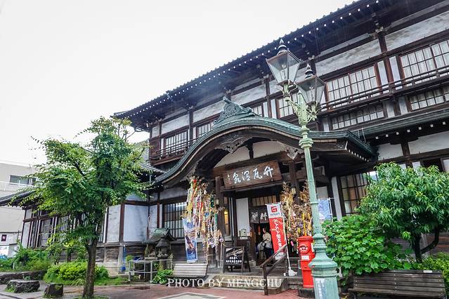 别府温泉和由布院哪个好,日本别府汤布院一日游