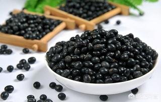 用啤酒和淘米水洗头，白发真能变黑吗？