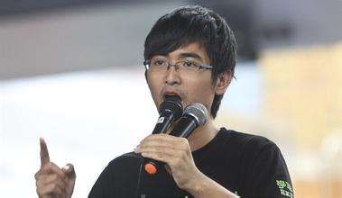 “富二代”*永康周**一步步走向“港独”，是她给埋下的种子