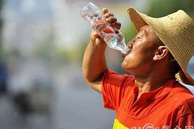 这四类人到手的工资将会上涨,好消息这几类人工资要涨了