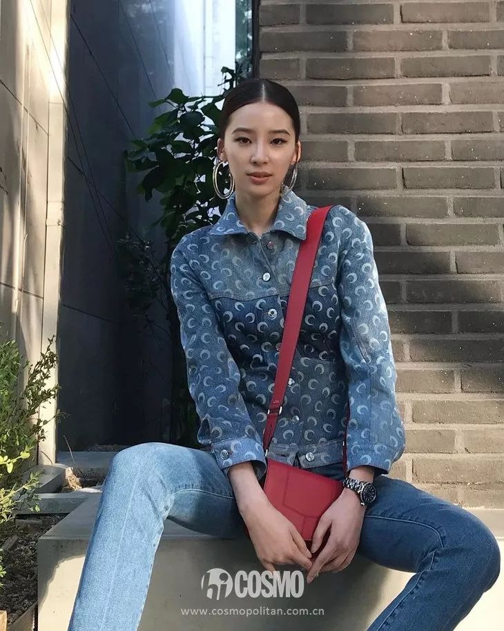 牛仔外套怎么搭配显瘦,落肩牛仔外套显人胖还是显瘦