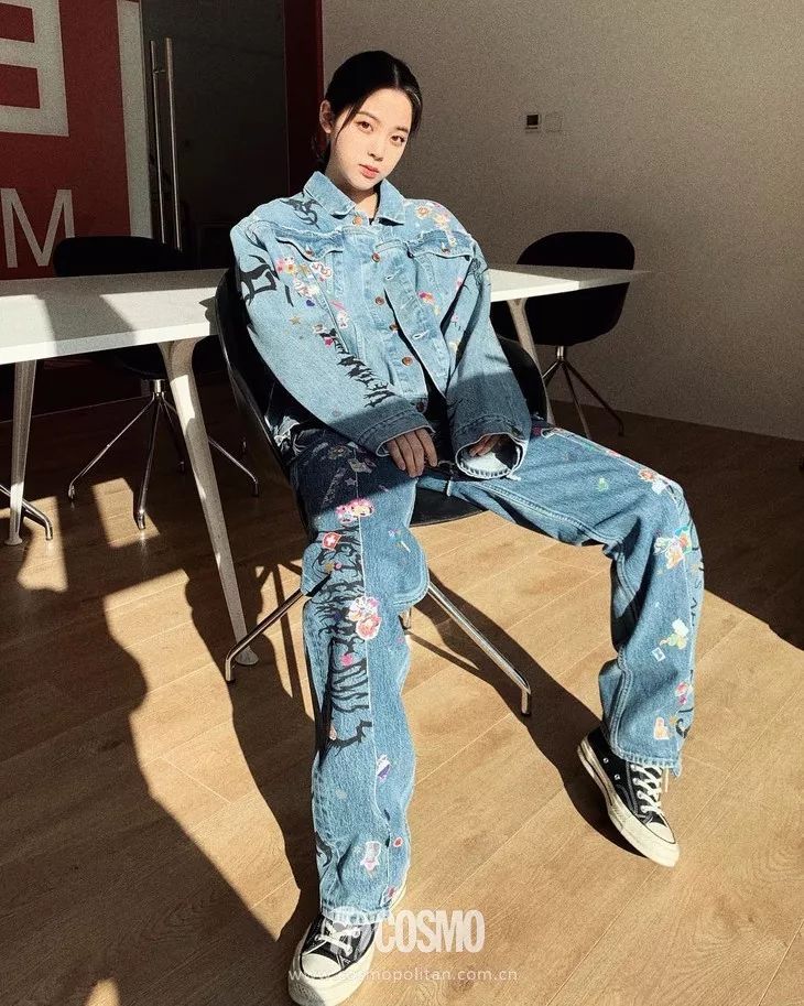 牛仔外套怎么搭配显瘦,落肩牛仔外套显人胖还是显瘦