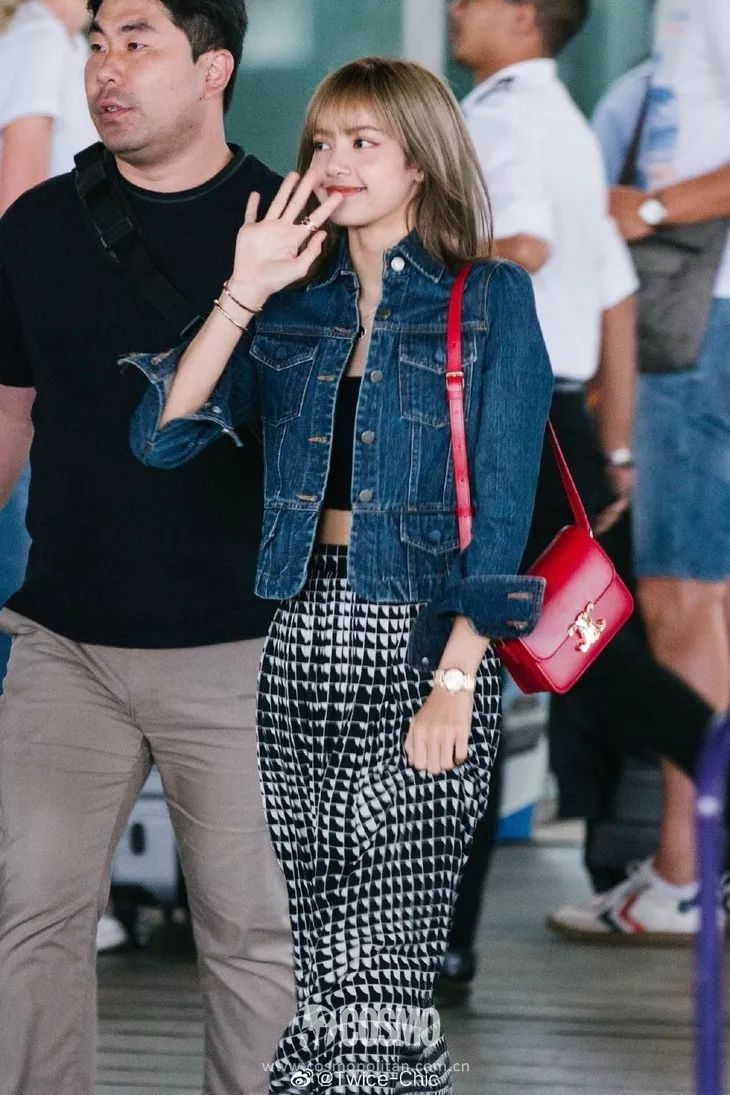 牛仔外套怎么搭配显瘦,落肩牛仔外套显人胖还是显瘦