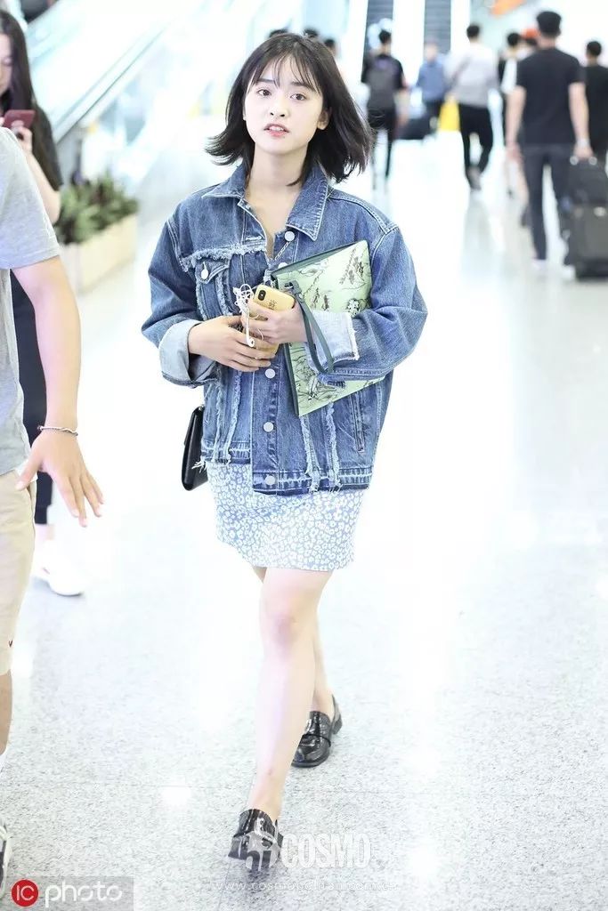 牛仔外套怎么搭配显瘦,落肩牛仔外套显人胖还是显瘦