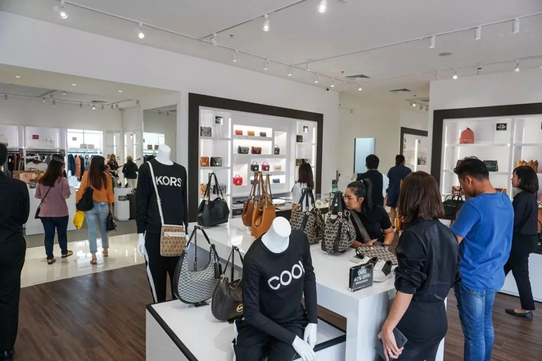 泰国买兰蔻口红,兰蔻200口红全球购