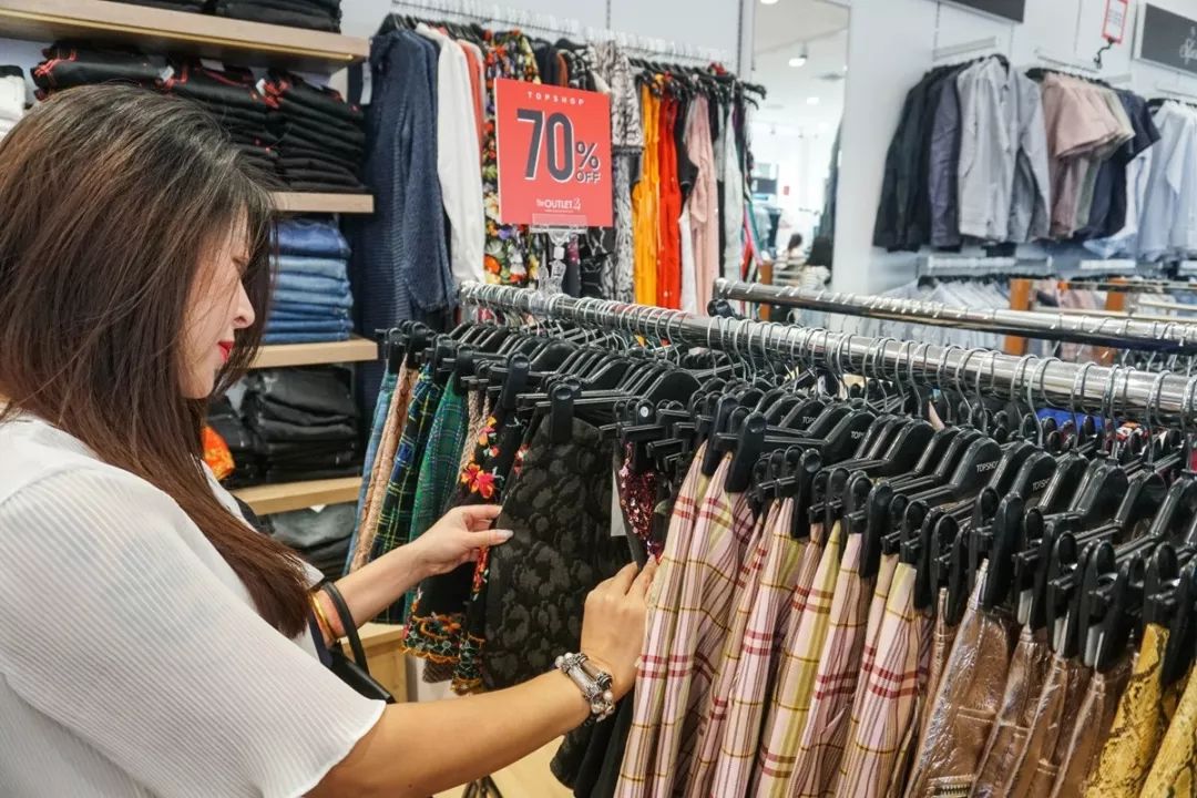 泰国买兰蔻口红,兰蔻200口红全球购