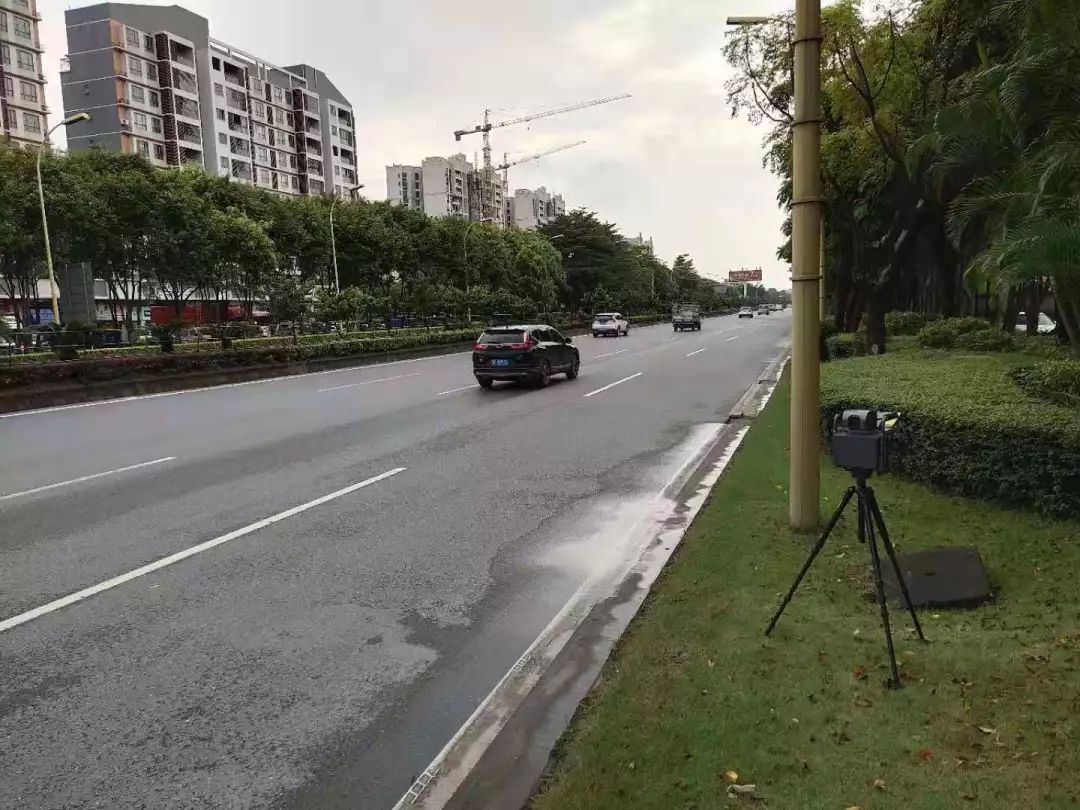 交警路边隐蔽流动测速会扣分吗,提醒司机关注违章