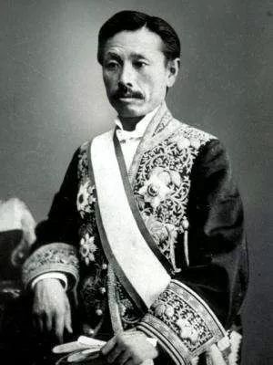 日本首相一年工资,日本首相的工资以及补贴