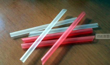 用吸管怎么清理虾线和虾脑,去虾线最简单的小诀窍