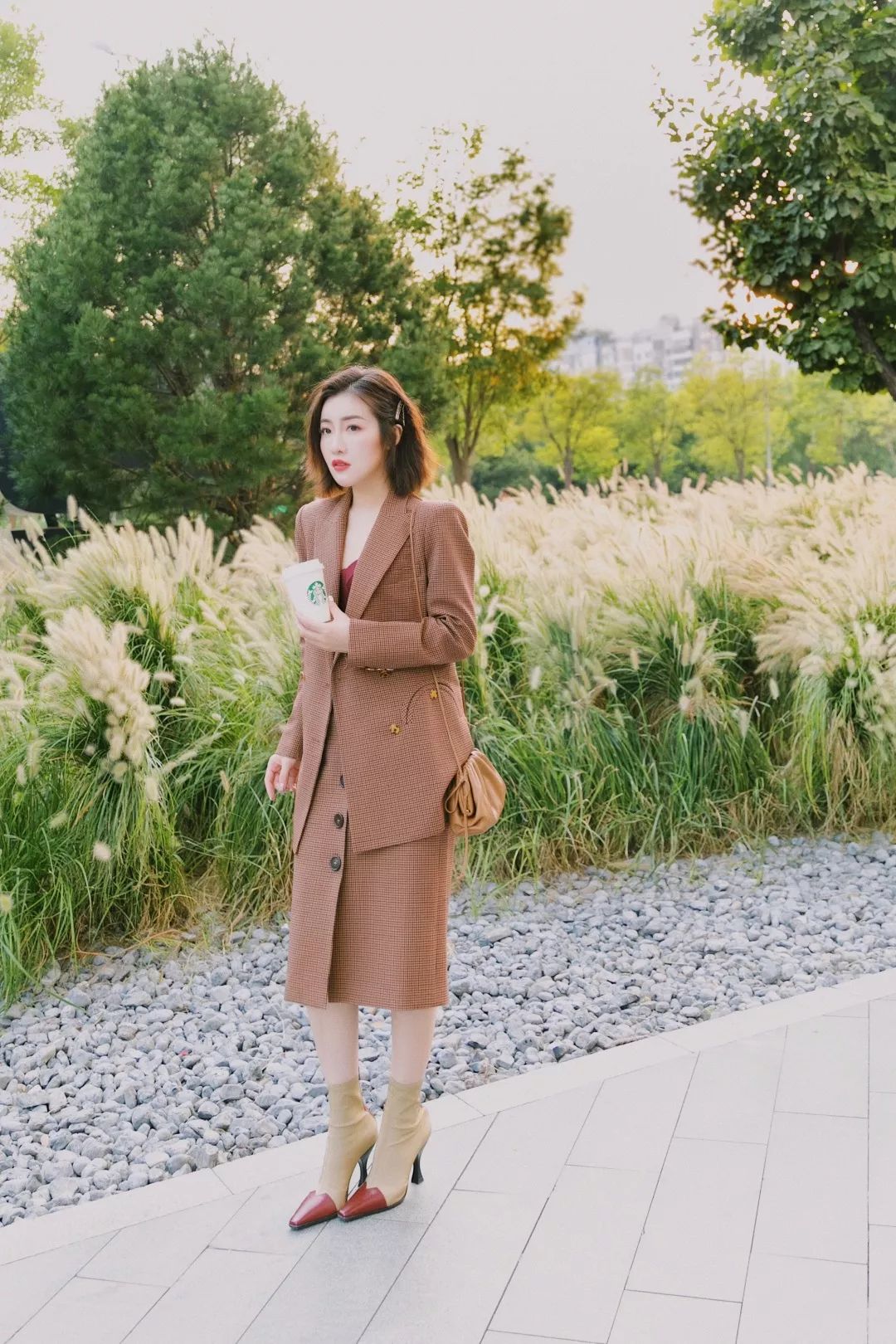 秋季灵感碰瓷-今年没有一件这样的「南瓜色」单品，都不算秋天